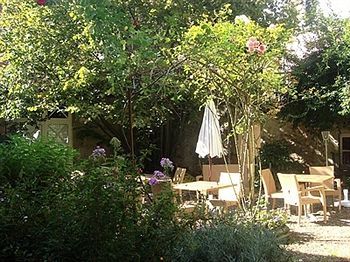 Hotel Logis - & Restaurant Du Tribunal